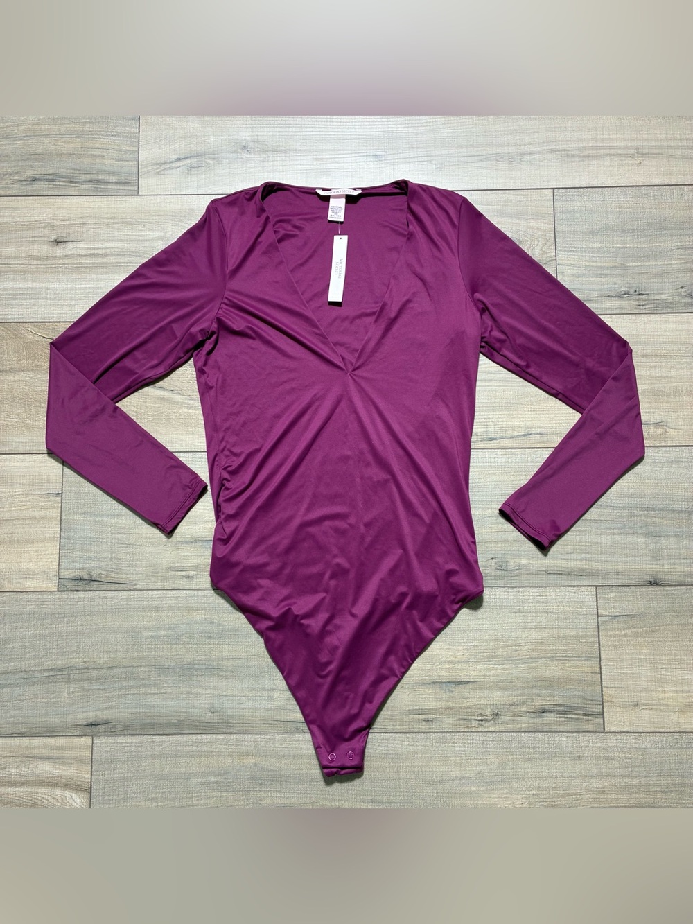 Victoria's Secret Bodywear Feather Soft Innovation V-Neck Bodysuit Size Large